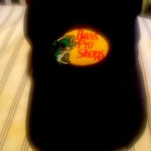 Bass pro shop toddler hat , black in colour , excellent condition